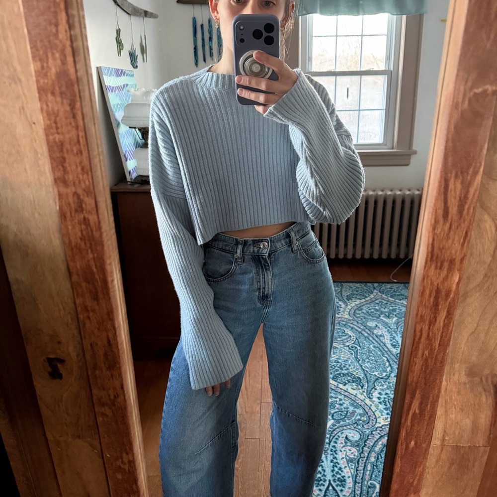 Zara Blue Ribbed Cropped Sweater